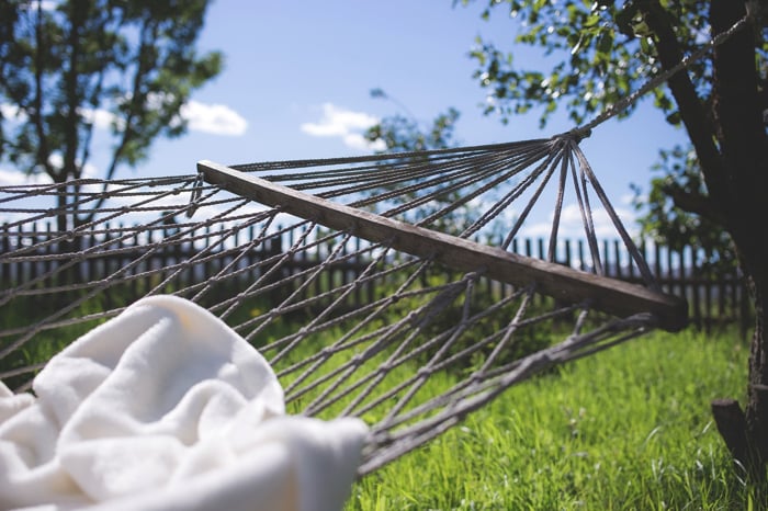 20 Totally Comfy Backyard Hammock Décor Ideas